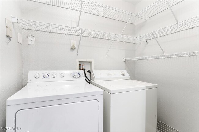 Building Photo - 13010 Positano Cir