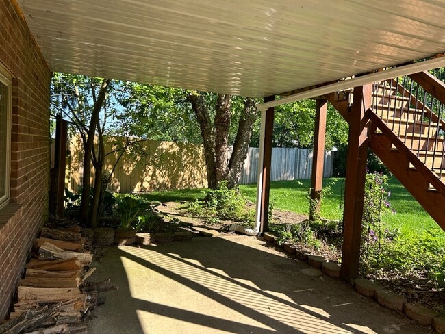 Building Photo - 4 Bedrooms with Finished Basement and Bonu...
