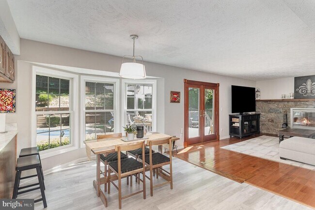 Building Photo - 14807 Statler Dr