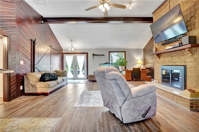 Building Photo - 1780 Valhalla Arch