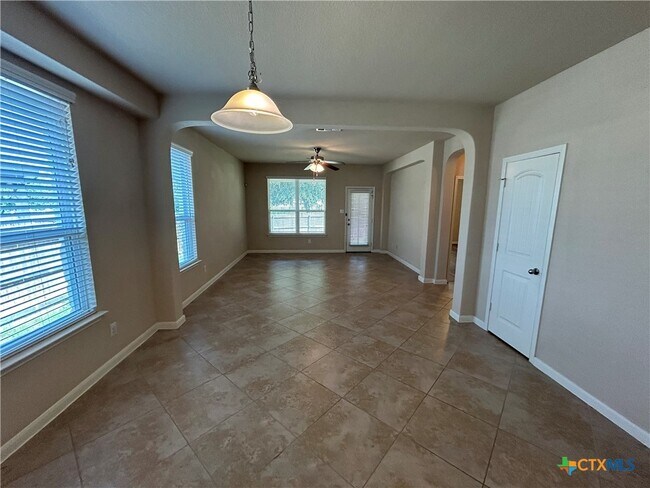 Building Photo - 3013 Sandstone Way