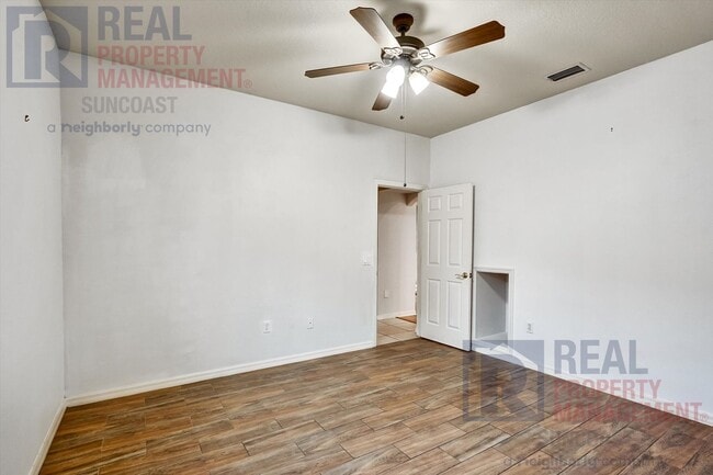 Building Photo - 8231 46th Ct E