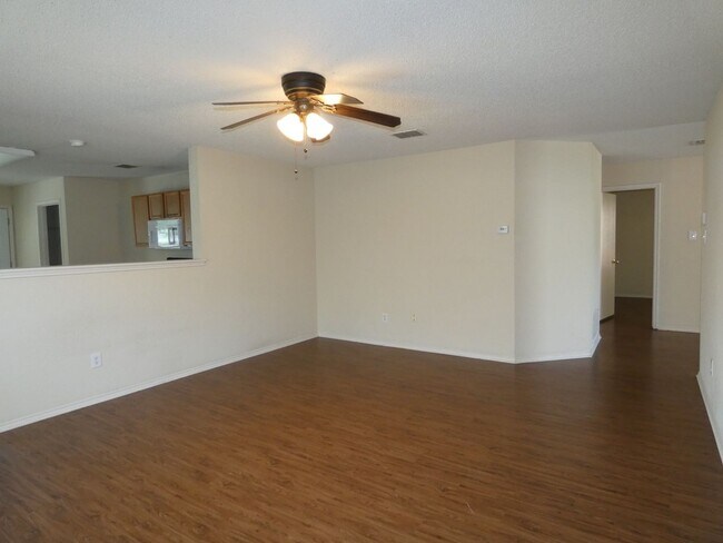 Building Photo - 6920 Meadow Way Ln