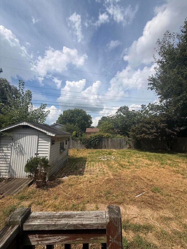 Building Photo - 2149 Violet Rd