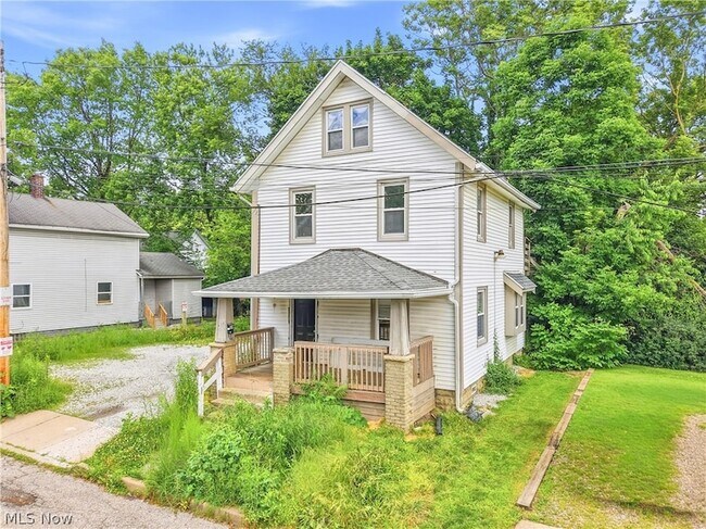 Building Photo - 285 Sumner Ct