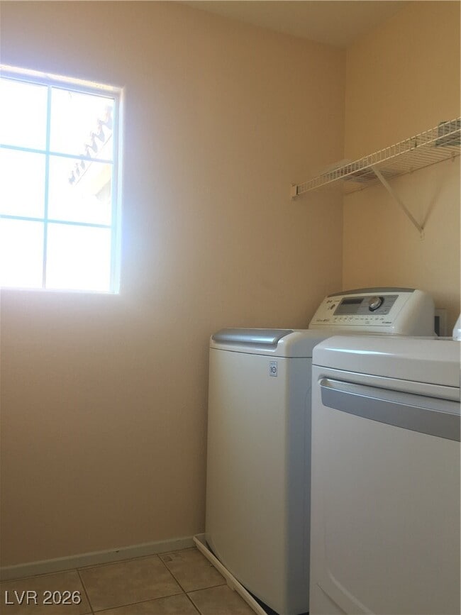 Building Photo - 668 Shadwell St