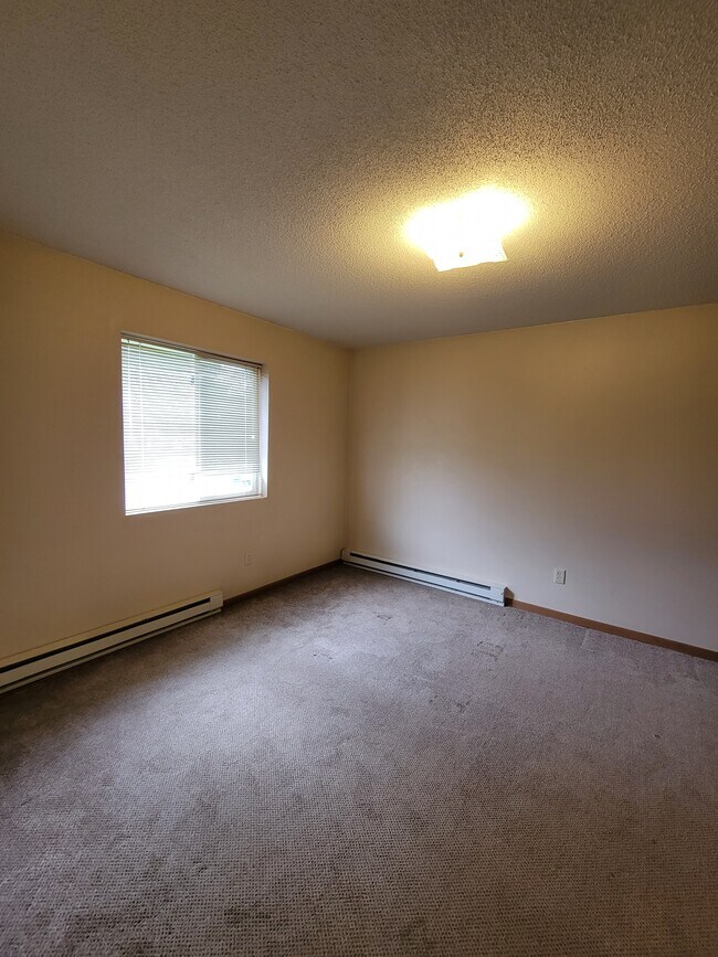 Building Photo - 8th & 8th Apartments