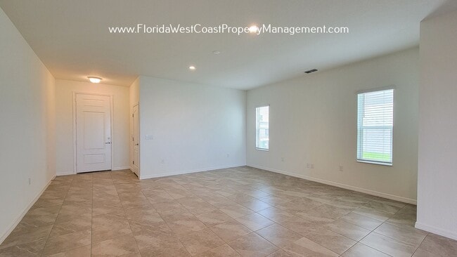 Building Photo - NORTH RIVER RANCH CORNER TOWNHOME! AVAILABE IN MARCH 2026 -LONG TERM LEASE!