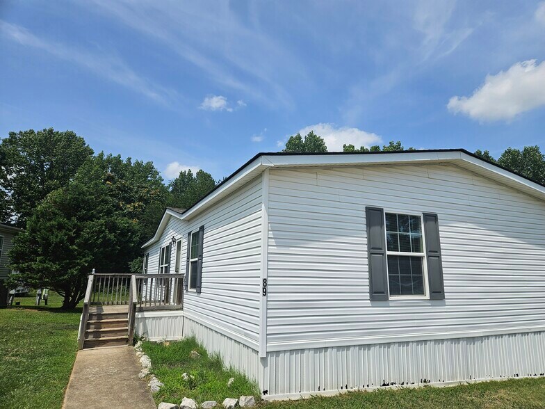 Building Photo - 89 Lynnwood Cir
