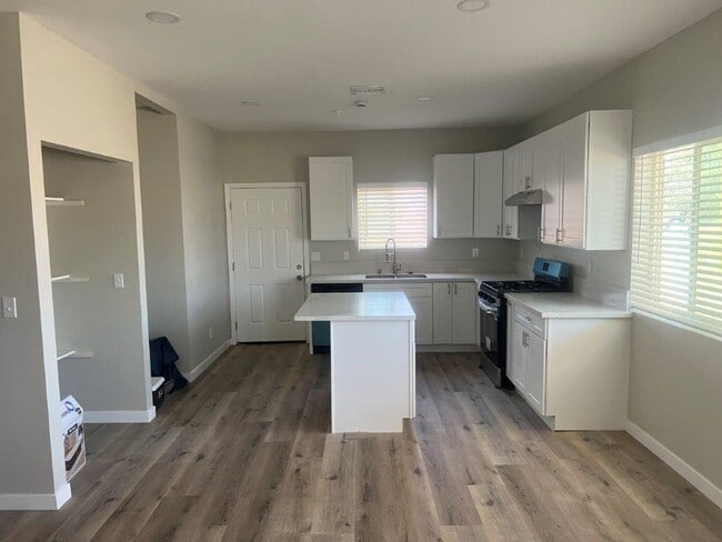 Building Photo - Brand New Beautiful 3 Bedroom Home for Ren...