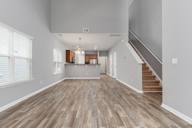 Building Photo - 223 Chestnut Oak Ln