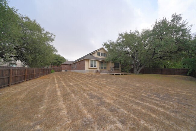 Building Photo - Beautiful Home Now Available in the Covete...