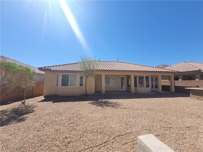 Building Photo - 9338 Wilderness Glen Ave