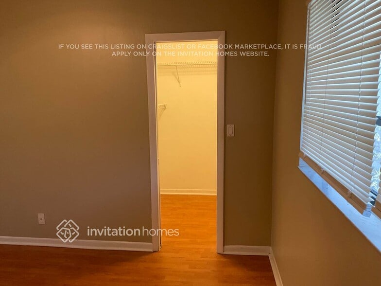 Building Photo - 1769 NE 40th Pl