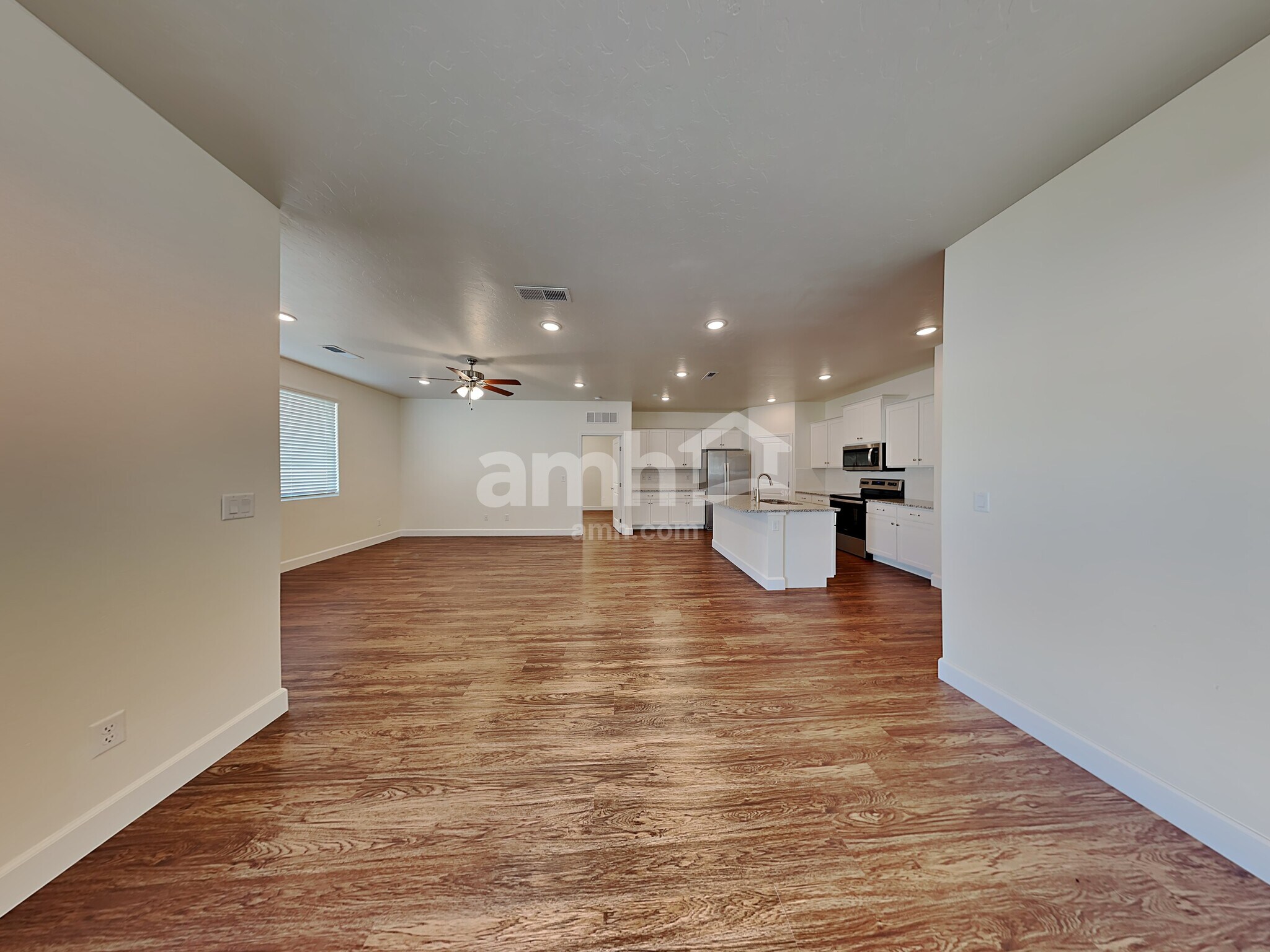 Building Photo - 1732 N Montgomery Way