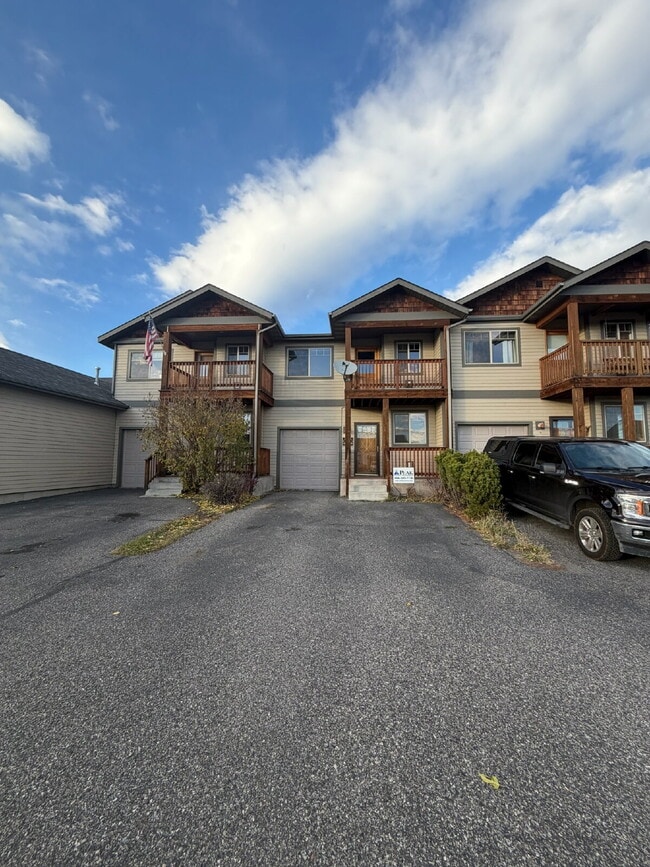 Building Photo - 646 Westgate Ave