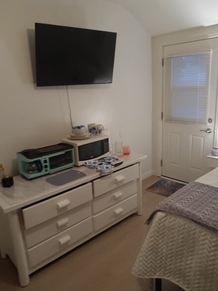 Building Photo - 7248 Shoshone Ave