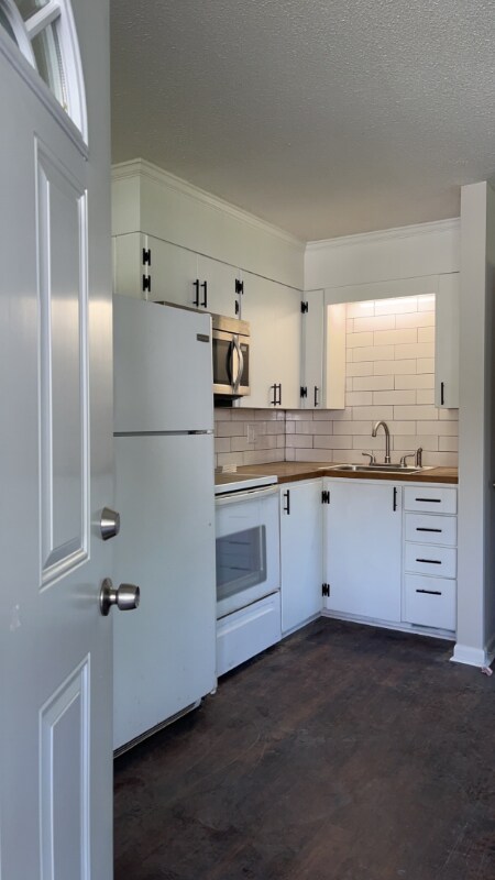 Building Photo - 6051 Tobaccoville Rd