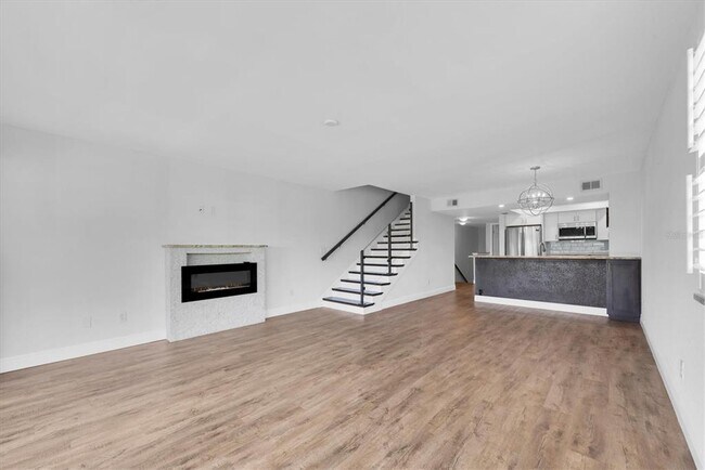 Building Photo - 802 Hidden Harbour Dr