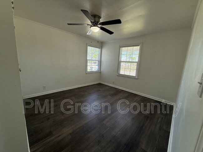 Building Photo - 3932 E 1st St