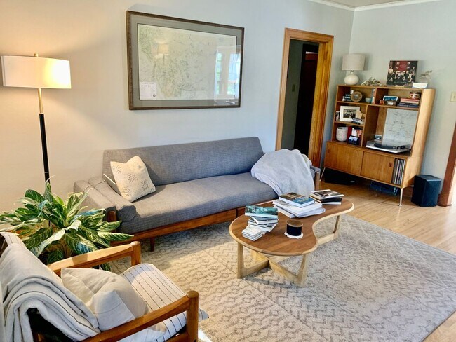 Building Photo - Charming 3 Bed, 2 Bath Craftsman in Missoula’s Coveted University Area