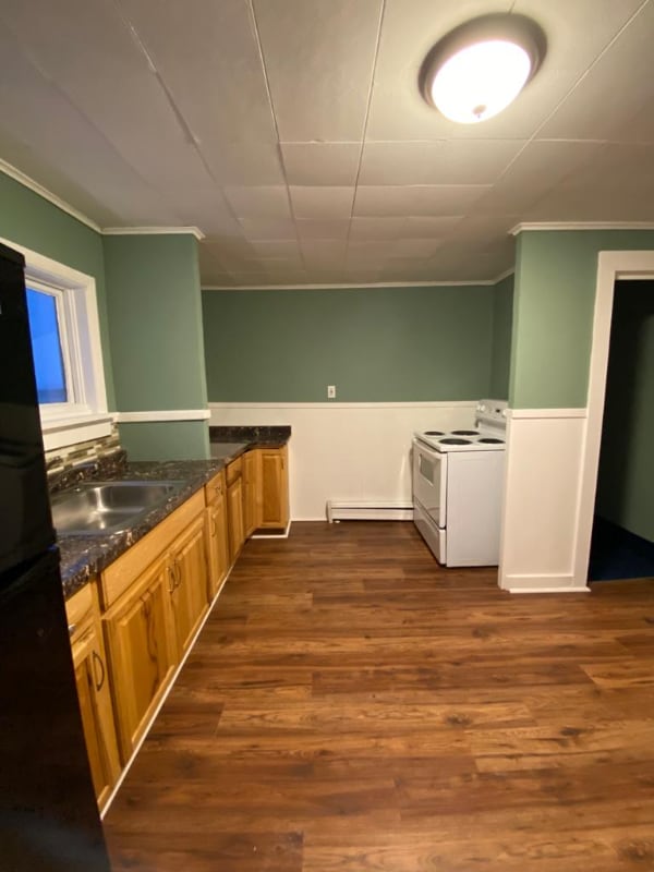 Building Photo - 2 East St