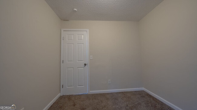 Building Photo - 6218 Creekford Ln