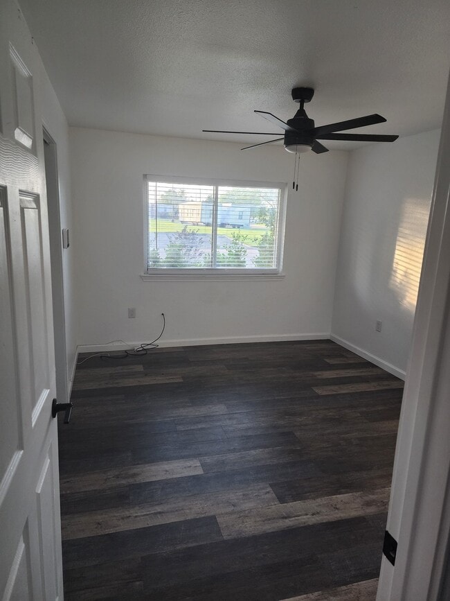Building Photo - 1106 Seafoam Rd