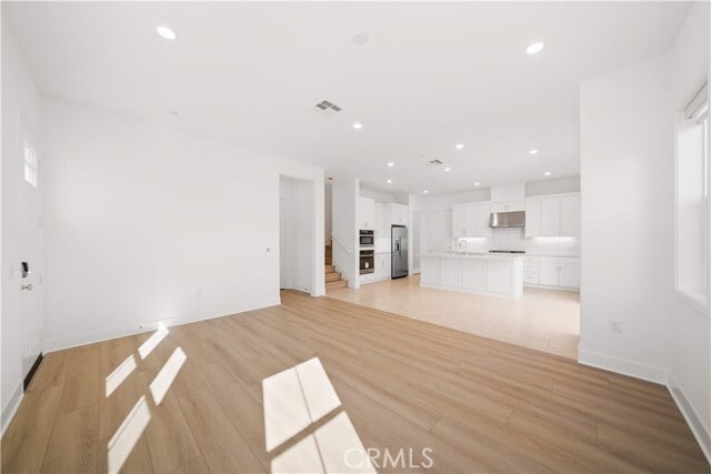 Building Photo - 297 Shoveler