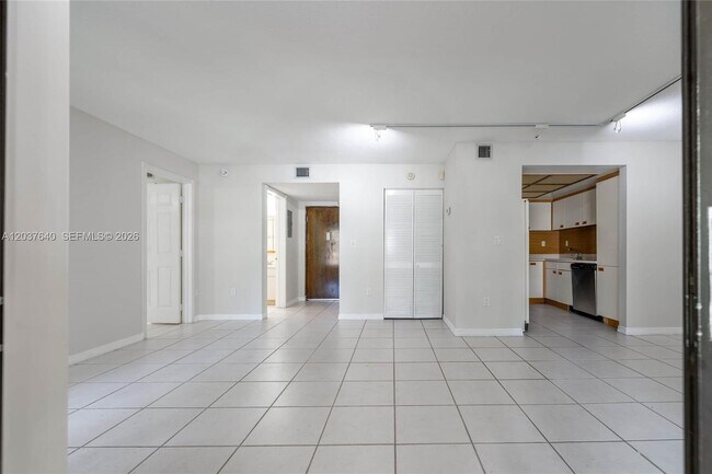 Building Photo - 9015 SW 125th Ave