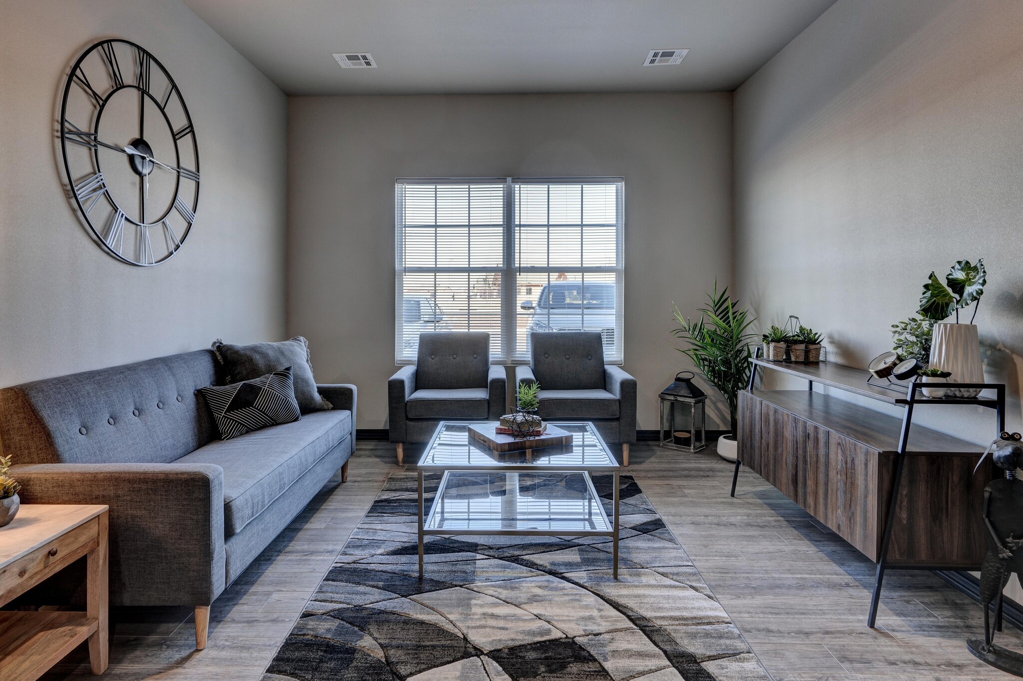 Building Photo - 5614 W 32nd St