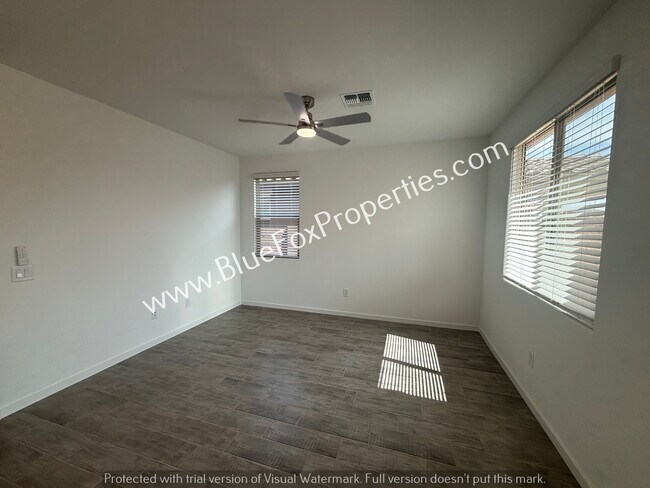 Building Photo - 35049 S Lasso Ln