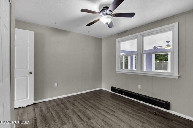 Building Photo - 102 Buckhorn Lake Ct