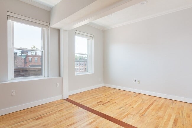 Building Photo - 38 N Bennet St