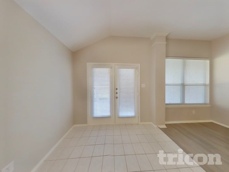 Building Photo - 369 Magnolia Dr