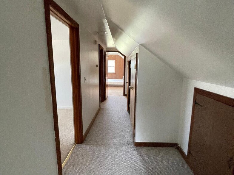 Building Photo - 299 Bridgepoint Rd