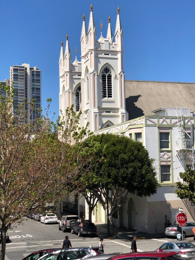 Building Photo - 579 Vallejo St