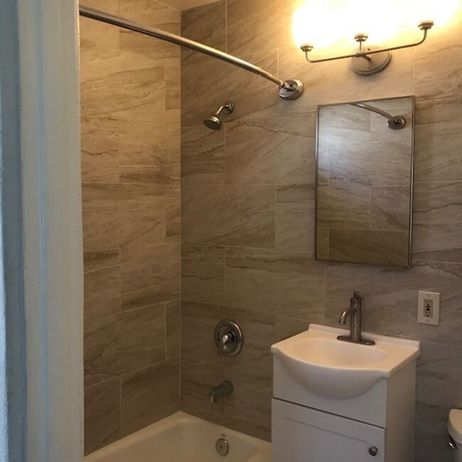 Building Photo - Live Steps from the Sand at Ensenada Court!  South Mission Beach | 1 Bed · 1 Bath