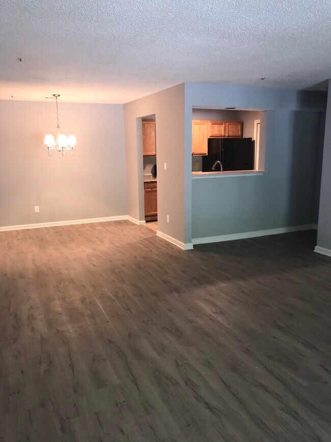 Building Photo - 712 Ridge Creek Dr