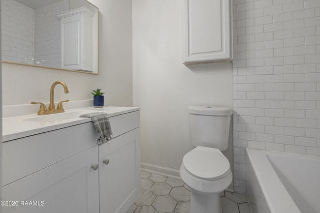 Building Photo - 121 Courtney Dr