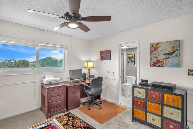 Building Photo - 1523 E Hillsboro Blvd