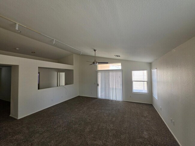 Building Photo - 2486 E Winchester Pl