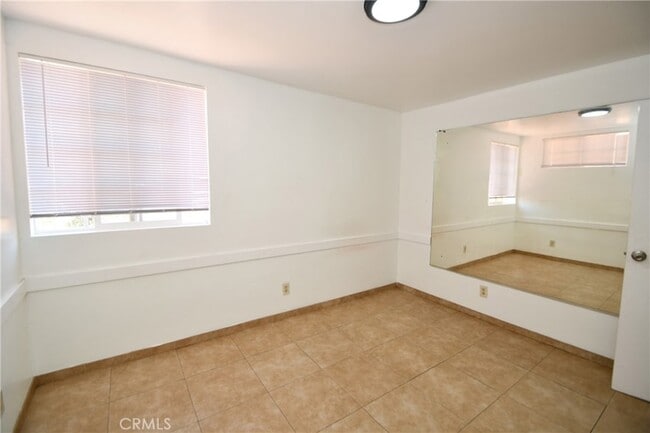 Building Photo - 14103 Fonthill Ave