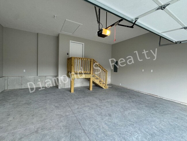 Building Photo - New Morelock Built 3 Bedroom Home Availabl...