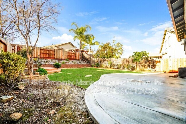 Building Photo - 2011 Misty Meadow Dr