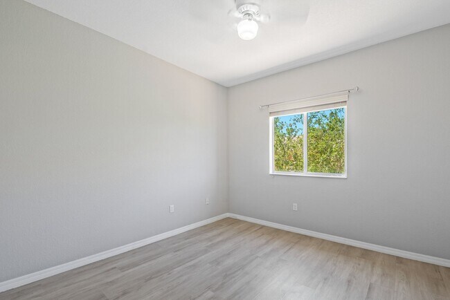 Building Photo - Spacious 3-Bedroom Townhome with 2.5 Baths | 2,035 Sq. Ft. in Homestead