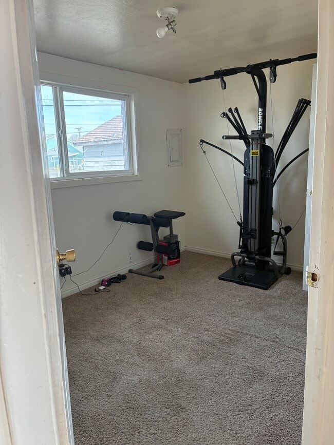 Building Photo - 202 W Lorene Ln