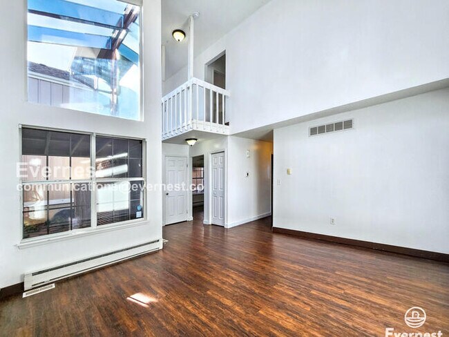 Building Photo - 811 S Rifle Way