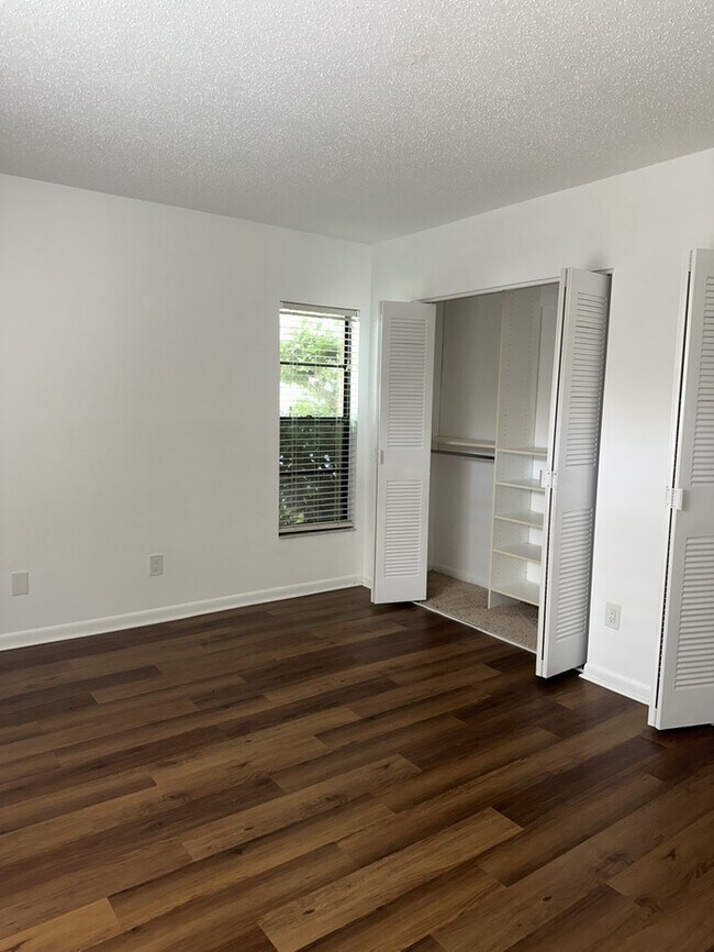 Building Photo - THE PLANTATION COMMUNITY IN CARROLLWOOD