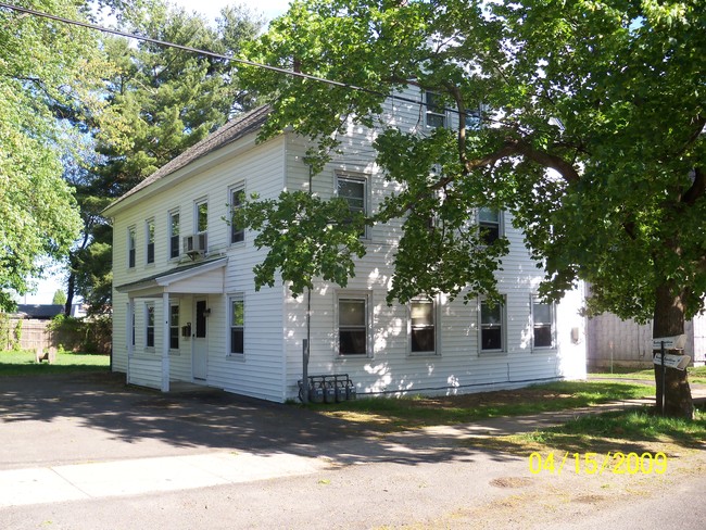 Primary Photo - 6-8 Grant St